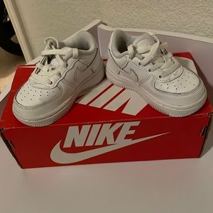Toddlers NIKE color white 6c
